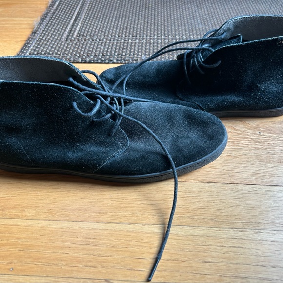 Suede boots - Picture 2 of 6